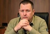 Мер Дніпра показав, як переживає масовану атаку зі своїми домашніми улюбленцями (фото)