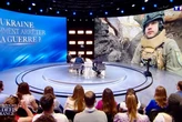 Український солдат випросив зброю у президента Макрона