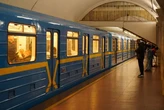 Київське метро нагадало пасажирам про особливості руху під час повітряної тривоги