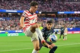 Чемпіонат світу з футболу: США впевнено розгромили Парагвай