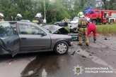 П’яний водій на Nissan влаштував потрійну ДТП під Києвом, є загиблий (фото)