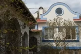 Маєток Таїсії Повалій піде з молотка на користь ЗСУ. Журналісти показали інтер’єри дому співачки-зрадниці