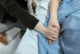 Новий препарат знищив пухлини у частини хворих на рак – The Guardian