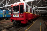 Київ отримав 60 вагонів метро від Варшави, але лише третина працює на лініях