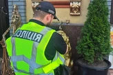 У Києві невідомі залишили біля ресторану куртку з гранатами
