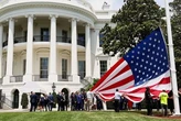 На фоні погроз Ірану Трамп вирішив зробити неочікуваний «жест» у Білому домі
