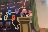 Голова Деснянської РДА опинився під загрозою звільнення після конфлікту з депутаткою