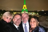Макрон зробив селфі з Лулою на фоні Ейфелевої вежі