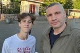 Мати убитого на фунікулері підлітка звернулася за допомогою до Кличка. Мер відреагував