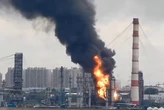 Мадяр показав напис на дроні, який уразив Московський НПЗ