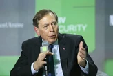Ексдиректор ЦРУ Петреус назвав «абсолютно вбивчу зброю» українців
