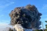 У Кривому Розі палає торговий центр після влучання «Шахеда»: що відомо