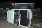 На Київщині п'яний підліток за кермом ВАЗ влетів у зупинку: троє людей у лікарні