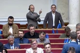 «Я особисто Петру Олексійовичу показав». Нардеп Власенко пояснив скандальний інцидент з середнім пальцем