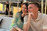 Дружина Сидорчука назвала жартівливу причину візиту родини гравця до України