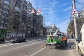 Аварійно небезпечні ділянки Києва отримали особливі позначки (фото)