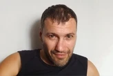 Покалічене тіло було знайдене біля пустиря. У РФ помер ексчемпіон світу з кікбоксингу