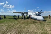 Ан-24 викотився зі смуги в Іркутській області: шасі не витримало посадки