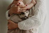 Більше грошей та гнучкіші умови: Рада змінила правила виплат при народженні дитини