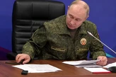 Путін у камуфляжі втрапив у кумедну ситуацію (відео)