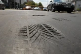 У столиці через спеку введено обмеження на рух вантажівок