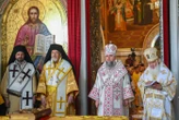 Митрополит Епіфаній з представником патріарха Варфоломія провів службу в Лаврі (фото)