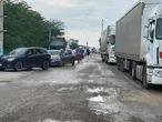 Сотні українських уболівальників застрягли на кордоні