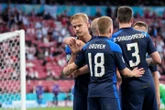 Відновлений через зупинку серця гравця матч Євро виграли фіни