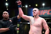 Україно-молдовський боєць UFC розбив голову сепаратисту з «Оплоту», який втік до Росії (відео)