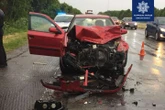 На трасі Київ-Одеса зіткнулись легковик і вантажівка, є потерпілі (фото)