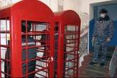 У російській колонії в'язням створили «атмосферу Лондона» (фото)