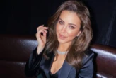 Ани Лорак в красном бикини засветила интимное тату (фото)