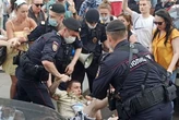 В Москві жорстко розігнали мітинг проти примусової вакцинації