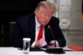 «Пишу як божевільний»: Трамп працює над «книгою всіх книг»