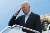 Колишній лікар Трампа закликав обстежити здоровʼя Байдена