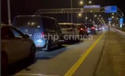 Рух Кримським мостом зупинено через загрозу БпЛА