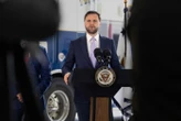 Frappes américaines : les États-Unis « ne sont pas en guerre contre l’Iran », assure le vice-président JD Vance