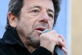 Accusé de viol, Patrick Bruel conteste le caractère contraint de sa relation avec Flavie Flamant