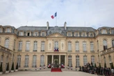 « Une période où tout le monde doit se serrer la ceinture » : le budget de l’Élysée gelé pour la deuxième année consécutive