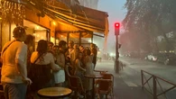 Paris : rafales à 112 km/h sur la tour Eiffel, stations de métro fermées... Un violent orage frappe la capitale