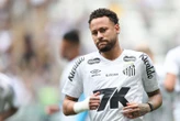 Brésil : blessée à la cuisse droite, Neymar ne pourra pas rejouer avec Santos d’ici novembre