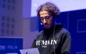 Vivre avec le bégaiement : Bastien Derivry, bègue depuis ses 4 ans, témoigneÉcouter