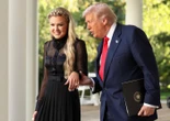 Honneur à titre posthume, révocation de visas : les États-Unis continuent de se déchirer autour du cas Charlie Kirk