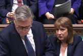 Royaume-Uni : la ministre des Finances en larmes au Parlement, Starmer obligé de démentir son départ du gouvernement