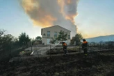 Incendie dans l’Aude : une femme morte dans sa maison, des blessés, 11 000 hectares ravagés par le feu… Le point sur la situation