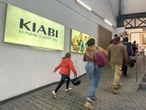 Loi contre la fast-fashion : pourquoi les enseignes françaises, comme Kiabi et Decathlon, sont-elles épargnées par ce texte ?