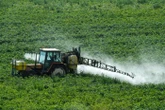 Quel impact les pesticides ont-ils vraiment sur l’environnement et la santé ? Des scientifiques font le point à La Rochelle