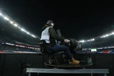 Regarder le foot à la télé, combien ça coûte ? Notre simulateur pour calculer vos abonnements