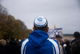 « Ah t’es juif ! » : un homme de 70 ans victime d’une violente agression antisémite dans le Gard