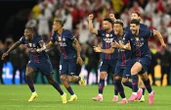PSG - Arsenal : les images de la folle séance de tirs au but qui donne le titre aux Parisiens